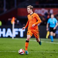 De Jongs dilemma / Malacia läkarundersöks / Martinez inställd på Premier League